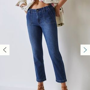 Paige Mayslie Low-Rise Straight Ankle Jeans